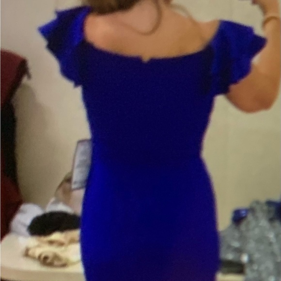 Beautiful blue gown Betsey and Adam size 4 . So pretty mermaid fit… NWT 💙 - Picture 4 of 16